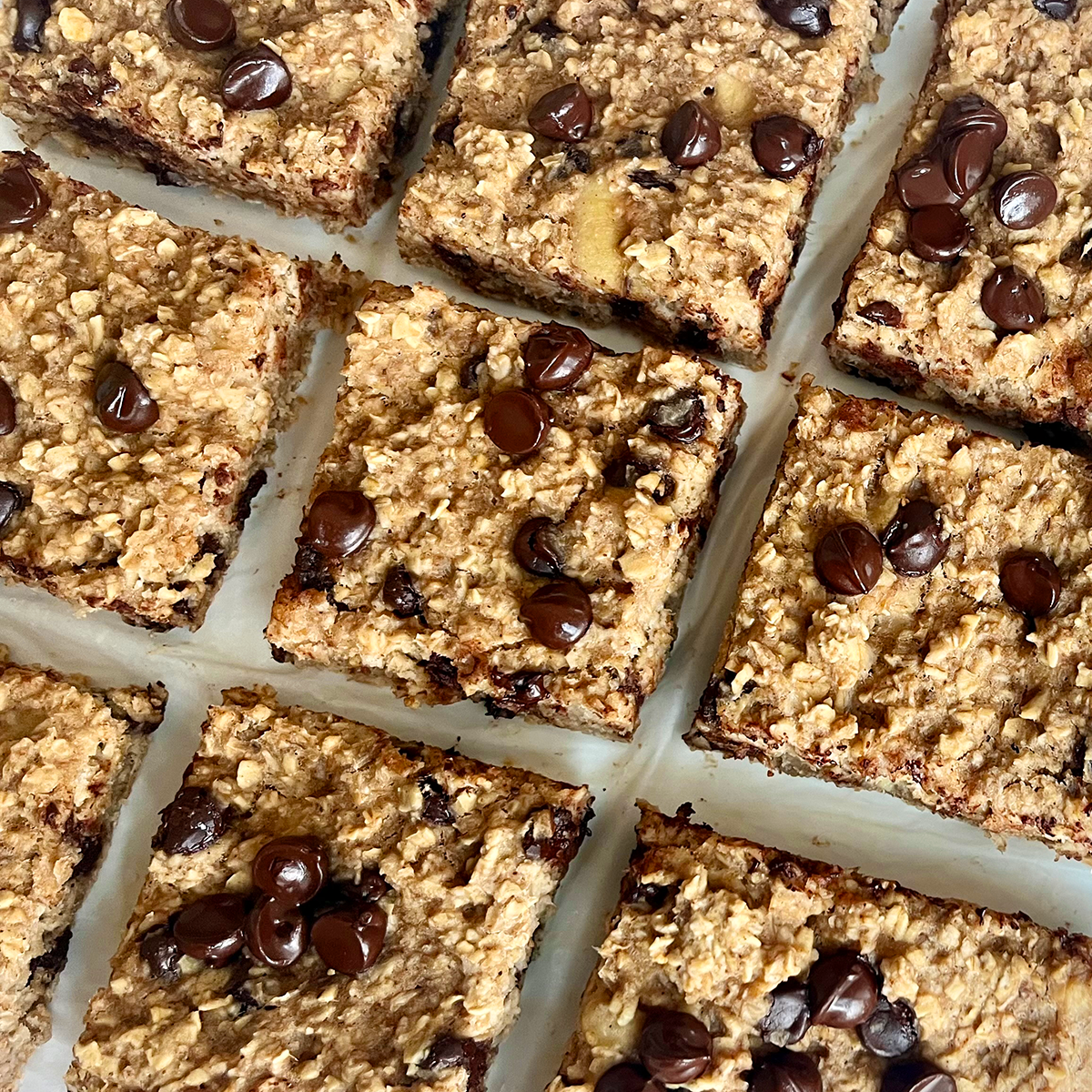 Banana Bread Baked Oatmeal Bars